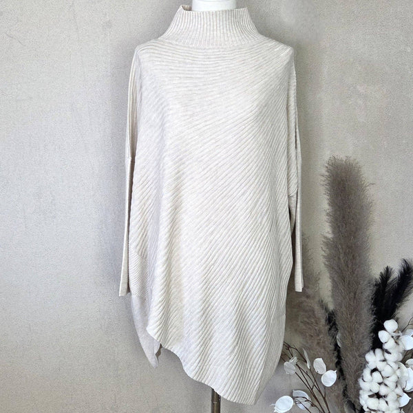 Roomy hi-lo asymmetric pattern fine knit jumper
