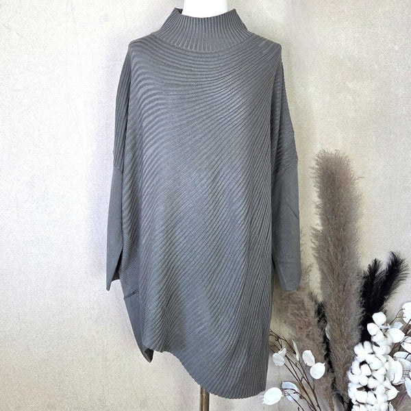 Roomy hi-lo asymmetric pattern fine knit jumper