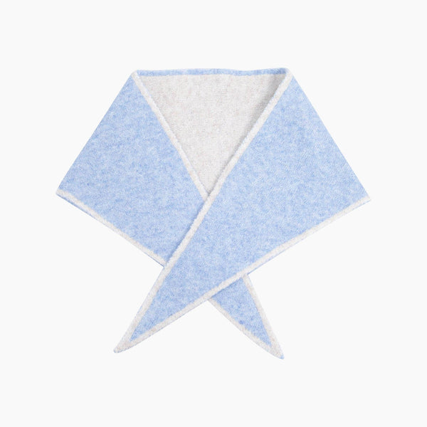 Contrast Trim Triangle Heavyweight Scarf in Light Blue/Cream