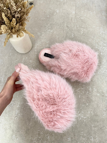 Fluffy Faux Fur Winter slide ons