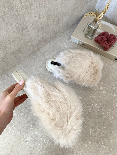 Fluffy Faux Fur Winter slide ons